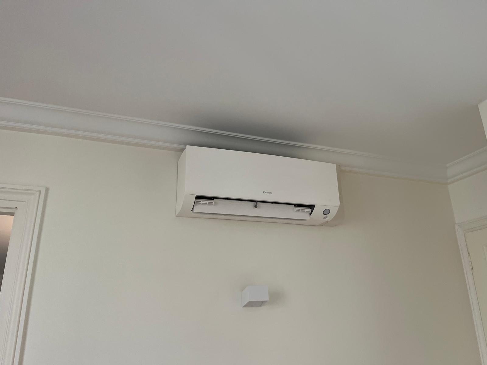 Installation climatisation split à Paris en 4 jours - ModernClim